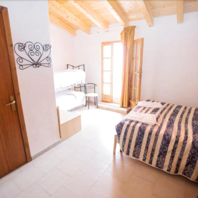 Paola Hotel