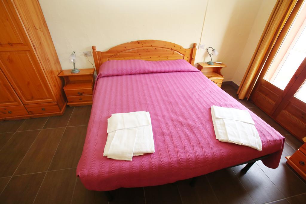 Paola Hotel Carloforte (Isola di San Pietro)